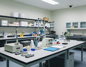 Приборы и оборудование лаборатории